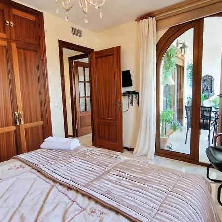Cozy Seaside Apartment In Manilva Διαμέρισμα