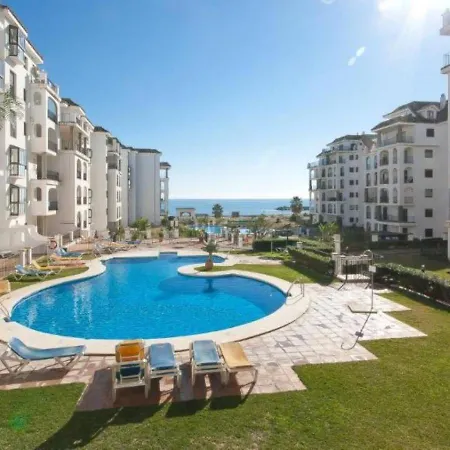 Cozy Seaside Apartment In Manilva Διαμέρισμα *